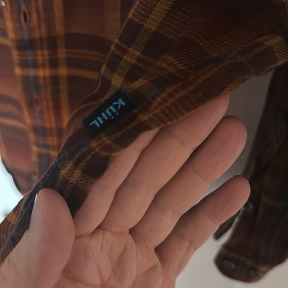 Kuhl EUC flannel button up - Picture 5 of 5